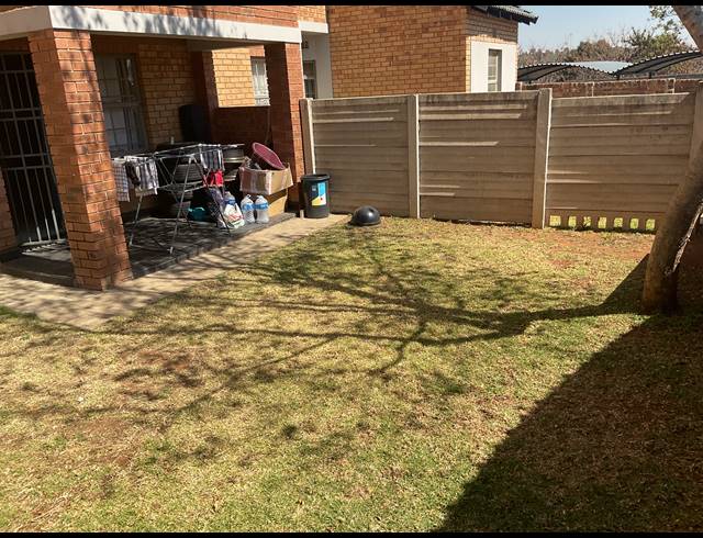 2 BEDROOM APARTMENT FOR SALE IN HEUWELOORD